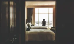 “Warped” bankers in Singapore miss five star hotels and business class flights
