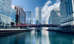 This is how much JPMorgan pays its traders in London