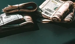 Morning Coffee: Head of investment banking recalibrates meaning of “massive bonus”.  Top Goldman trader gives it up to do boring banking