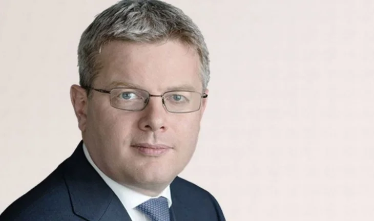 Deutsche Bank's wild hiring while ex-banking head is thwarted