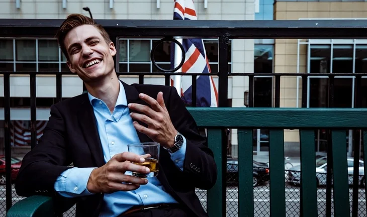 Morning Coffee: Banking job cuts begin as deals wane. The juniors still getting new pay rises